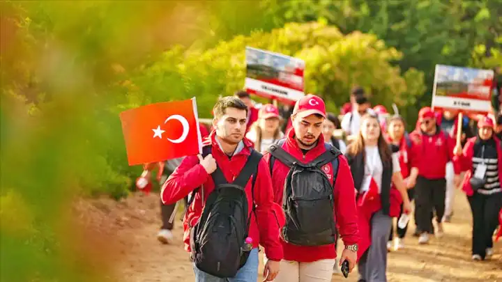 Alperen Şengül - 19