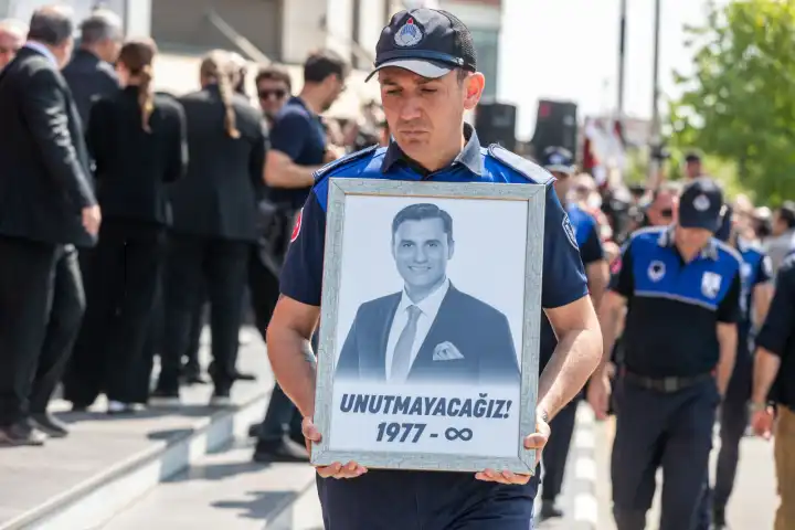 Başkan Zeyrek’e son veda… haberinin görseli