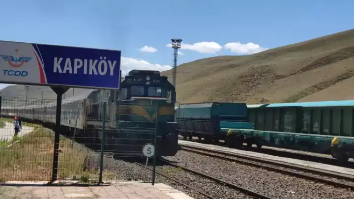 Van-Tahran tren seferleri sürüyor