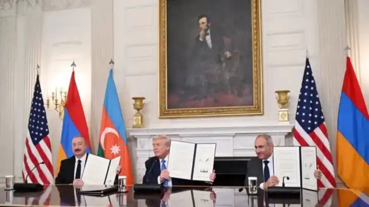 Washington zirvesi’nden tarihi adım: Azerbaycan, Ermenistan ve ABD, Barış Deklarasyonunu imzaladı haberinin görseli