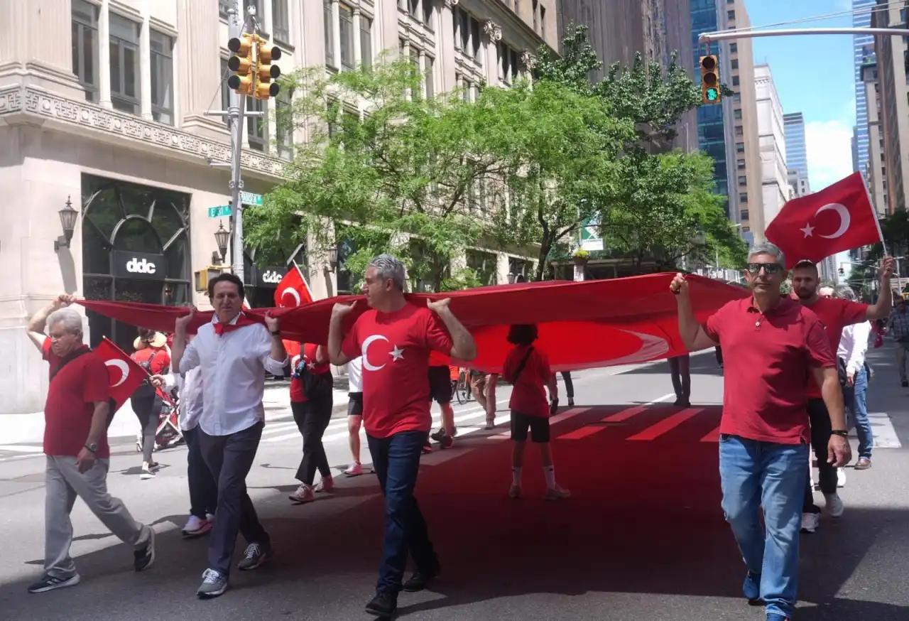 Wall Street’te Türk Bayrağı göndere çekilecek