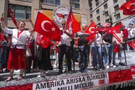 New York'ta Türk Bayraklarıyla Coşkulu Yürüyüş: 42. Türk Günü Gururla Kutlandı