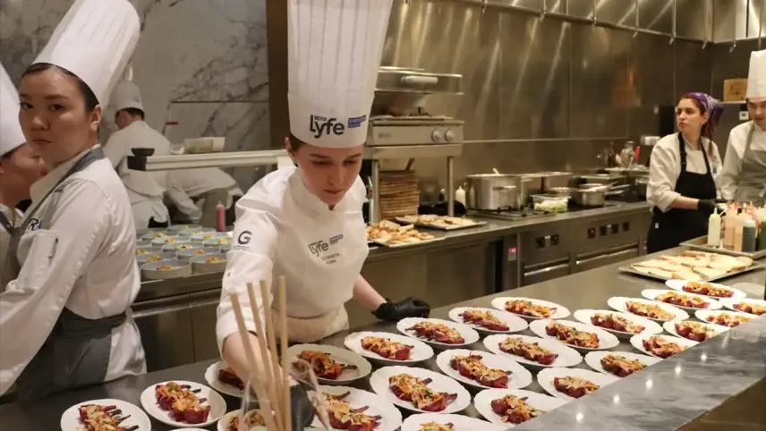 Kazakistan’da Osmanlı ve Anadolu mutfağı tanıtıldı haberinin görseli