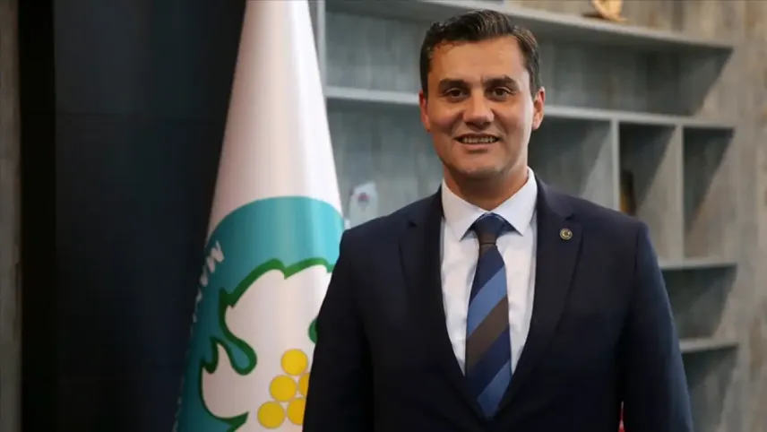Manisa Büyükşehir Belediye Başkanı Ferdi Zeyrek hayatını kaybetti haberinin görseli