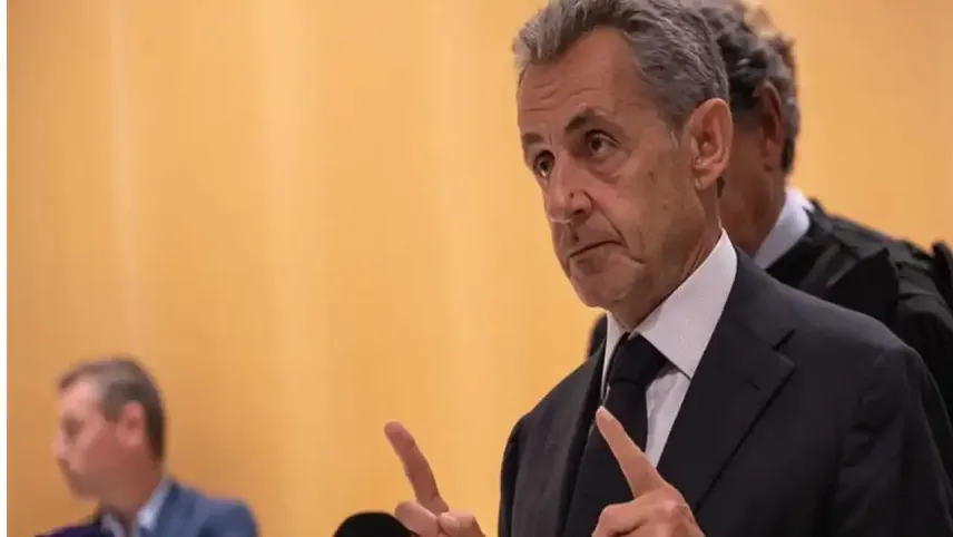 Sarkozy, yolsuzluk davasında hapse girdi haberinin görseli